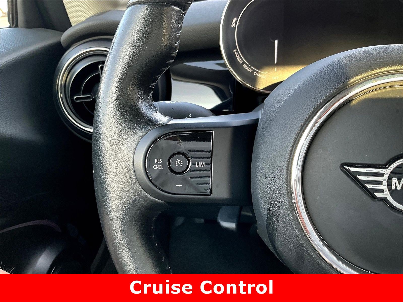 Used 2024 MINI Cooper SE FWD image 9