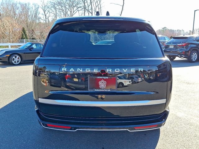 Used 2025 Land Rover Range Rover Long Wheelbase Autobiography image 6