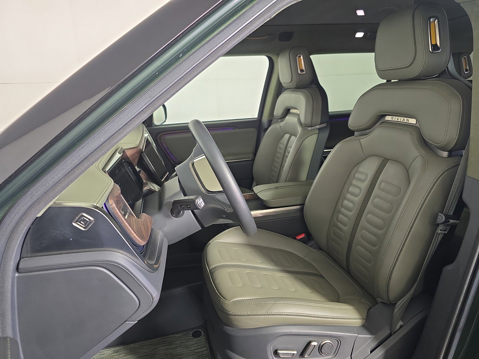 Used 2022 Rivian R1S Launch Edition image 20