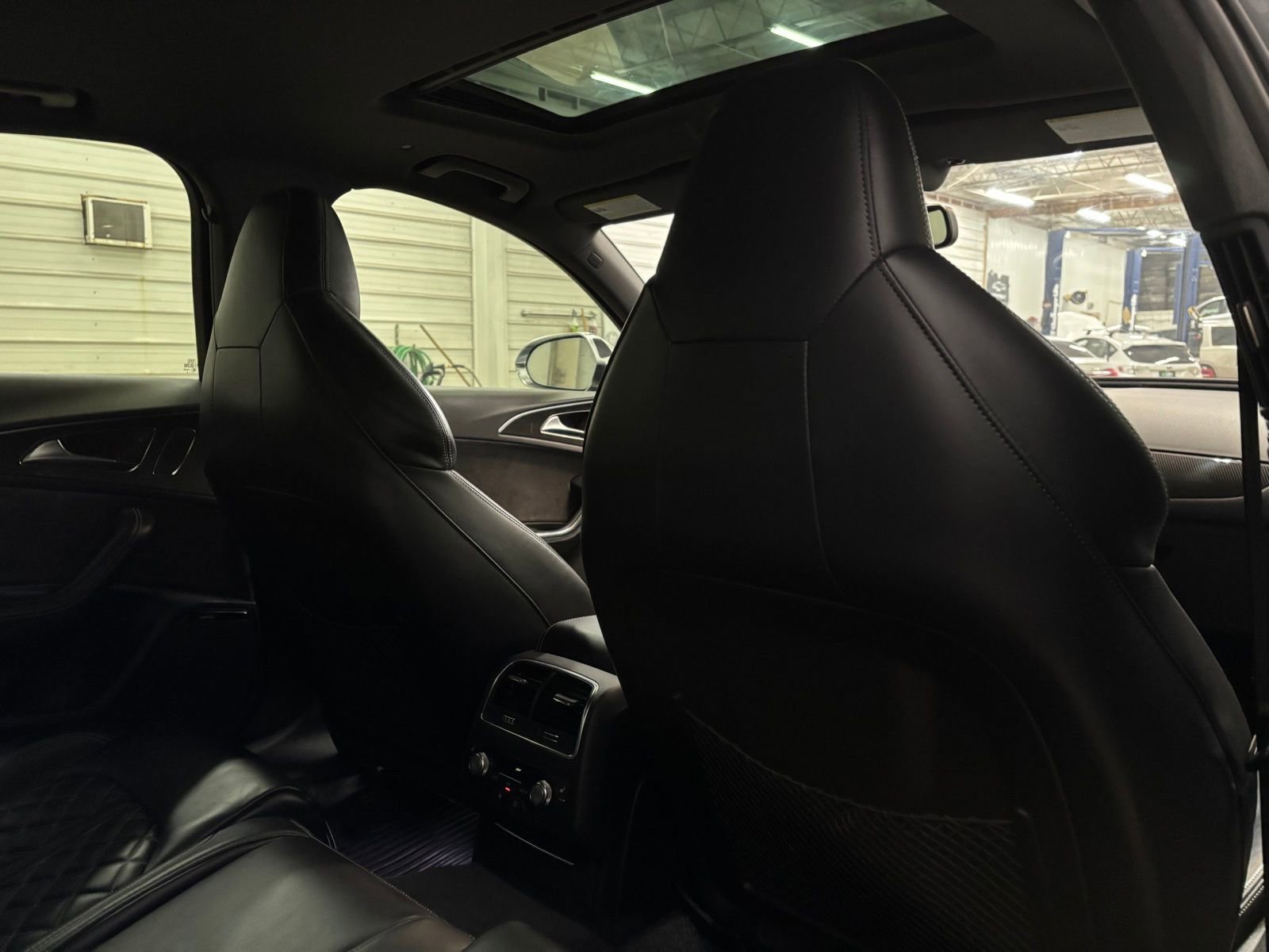 Used 2018 Audi S6 Premium Plus w/ S Sport Package image 31