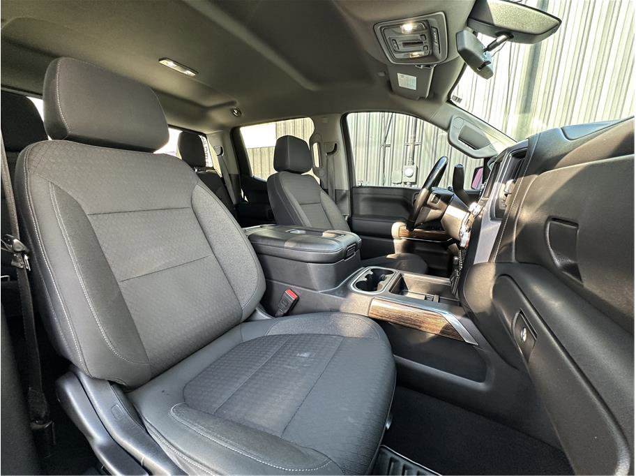 Used 2020 GMC Sierra 1500 Elevation w/ Elevation Value Package image 4