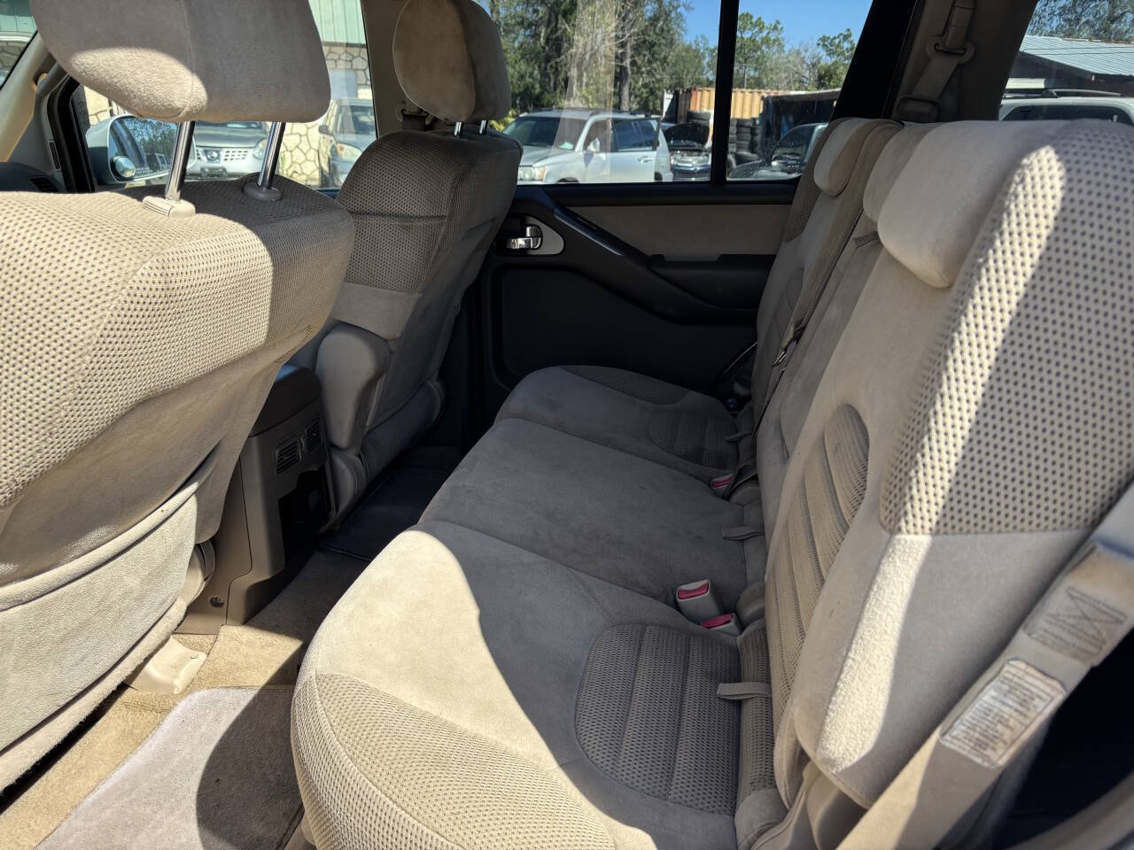 Used 2007 Nissan Pathfinder SE RWD image 12
