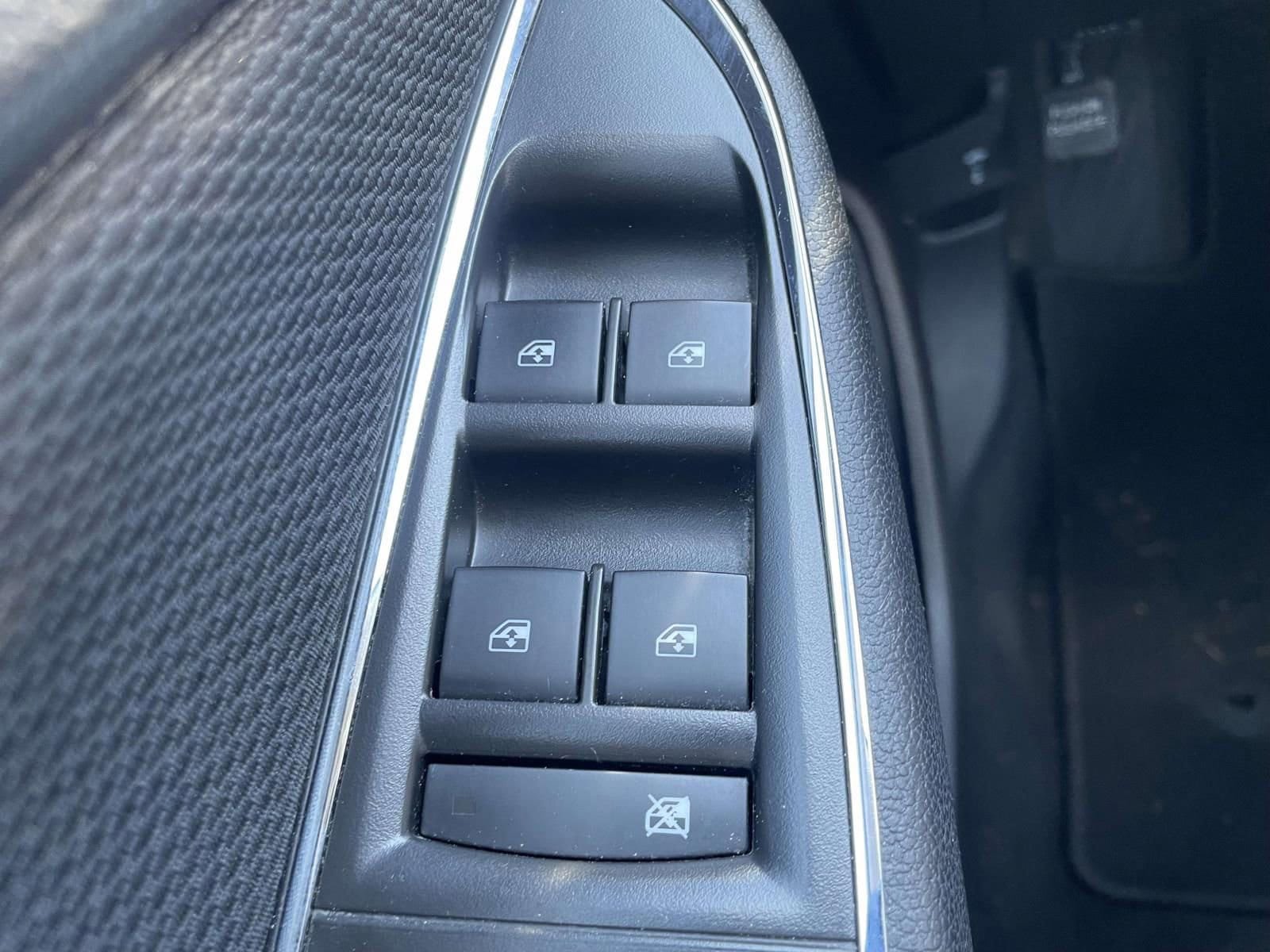 Used 2019 Chevrolet Cruze LT w/ LT True North Edition image 22