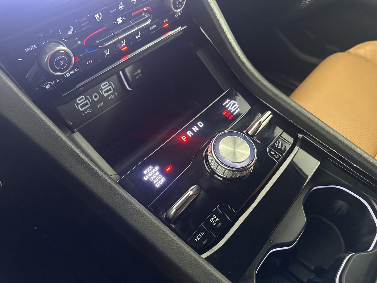 Used 2023 Jeep Grand Cherokee L Summit w/ High Altitude Package image 18