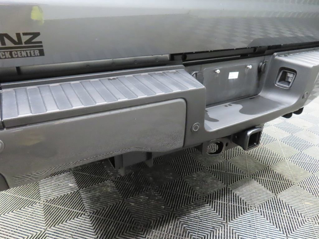 Used 2024 Ford F250 XLT w/ Black Appearance Package image 51