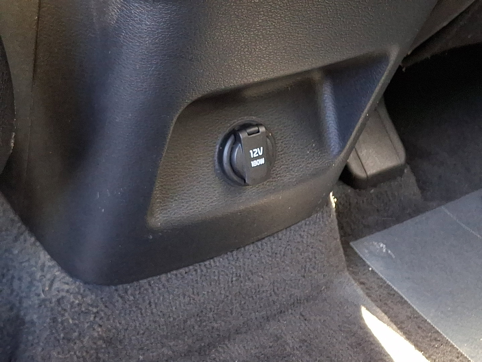 Used 2023 Kia Telluride LX image 11