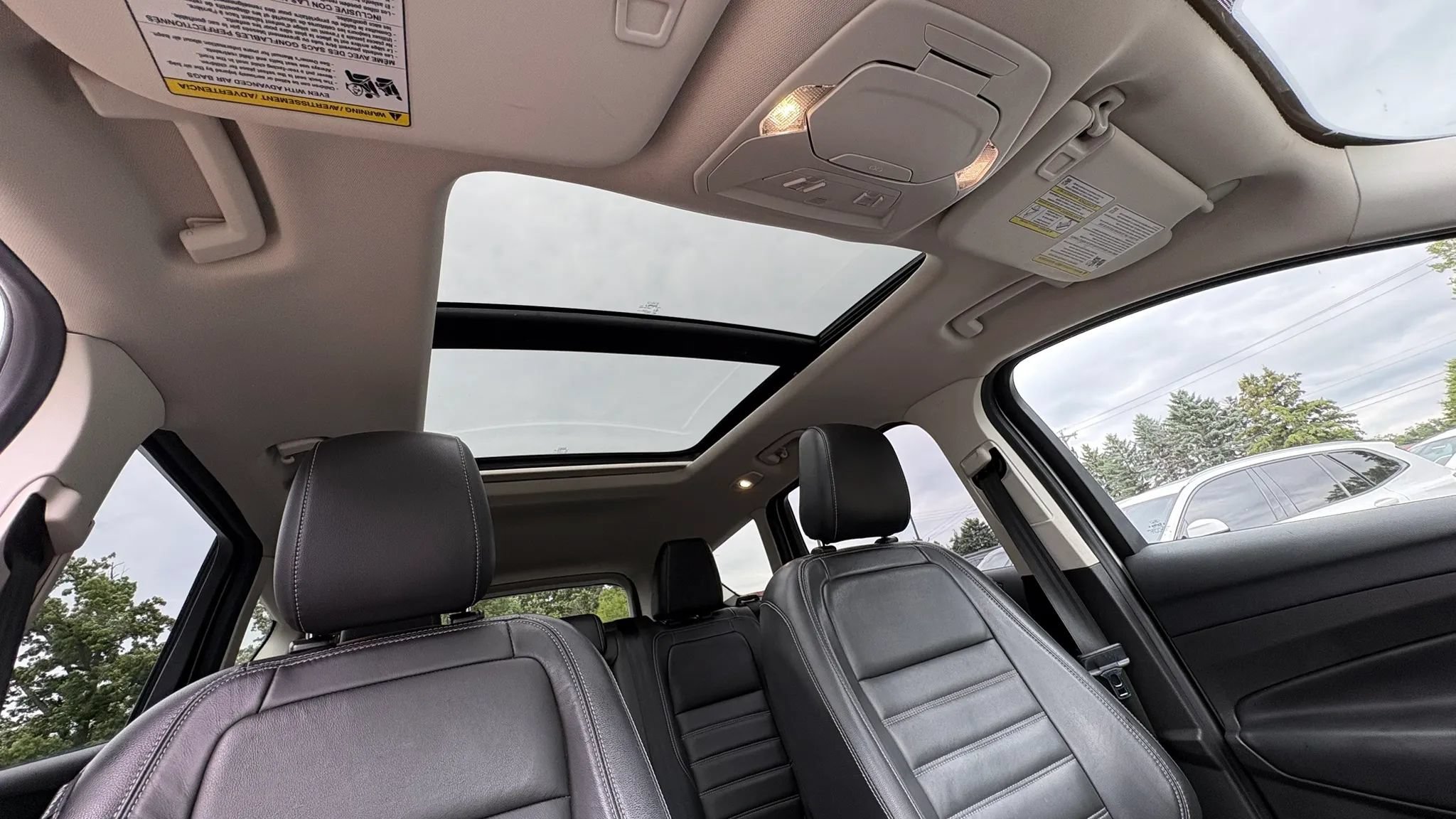 Used 2018 Ford Escape SEL w/ Ford Safe & Smart Package AWD/4WD image 39