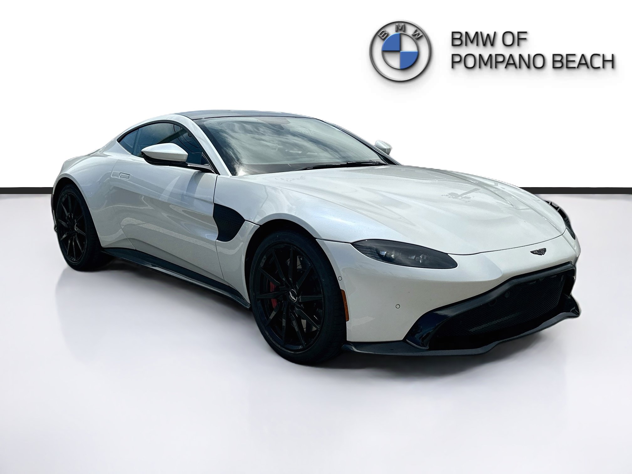 Used 2019 Aston Martin V8 Vantage Coupe RWD video 1