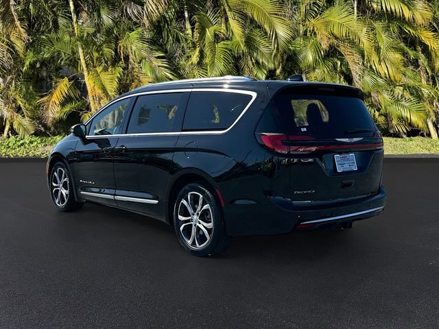 New 2026 Chrysler Pacifica Pinnacle w/ Trailer Tow Group image 3