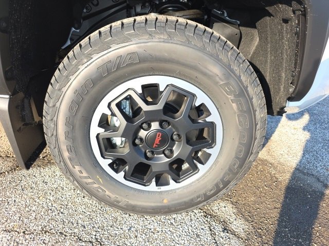 New 2025 Toyota Tacoma TRD Off-Road image 11