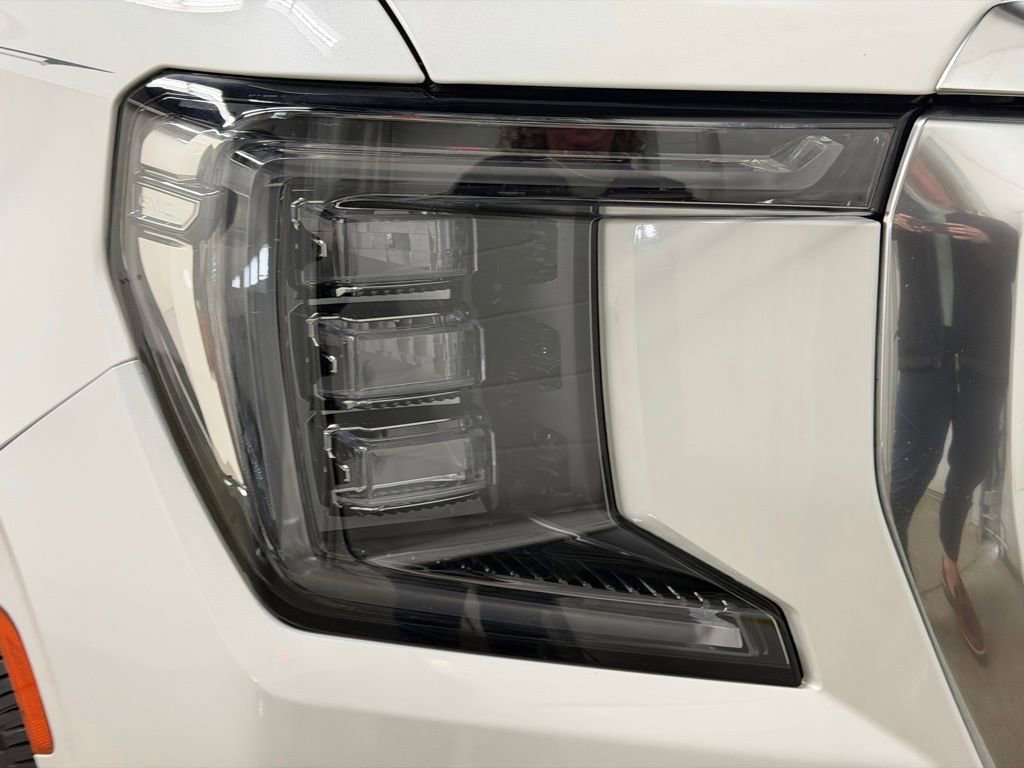 Certified 2022 GMC Yukon Denali image 16