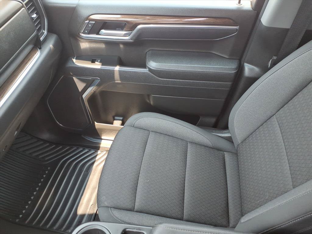 Used 2025 Chevrolet Silverado 1500 LT RWD image 34