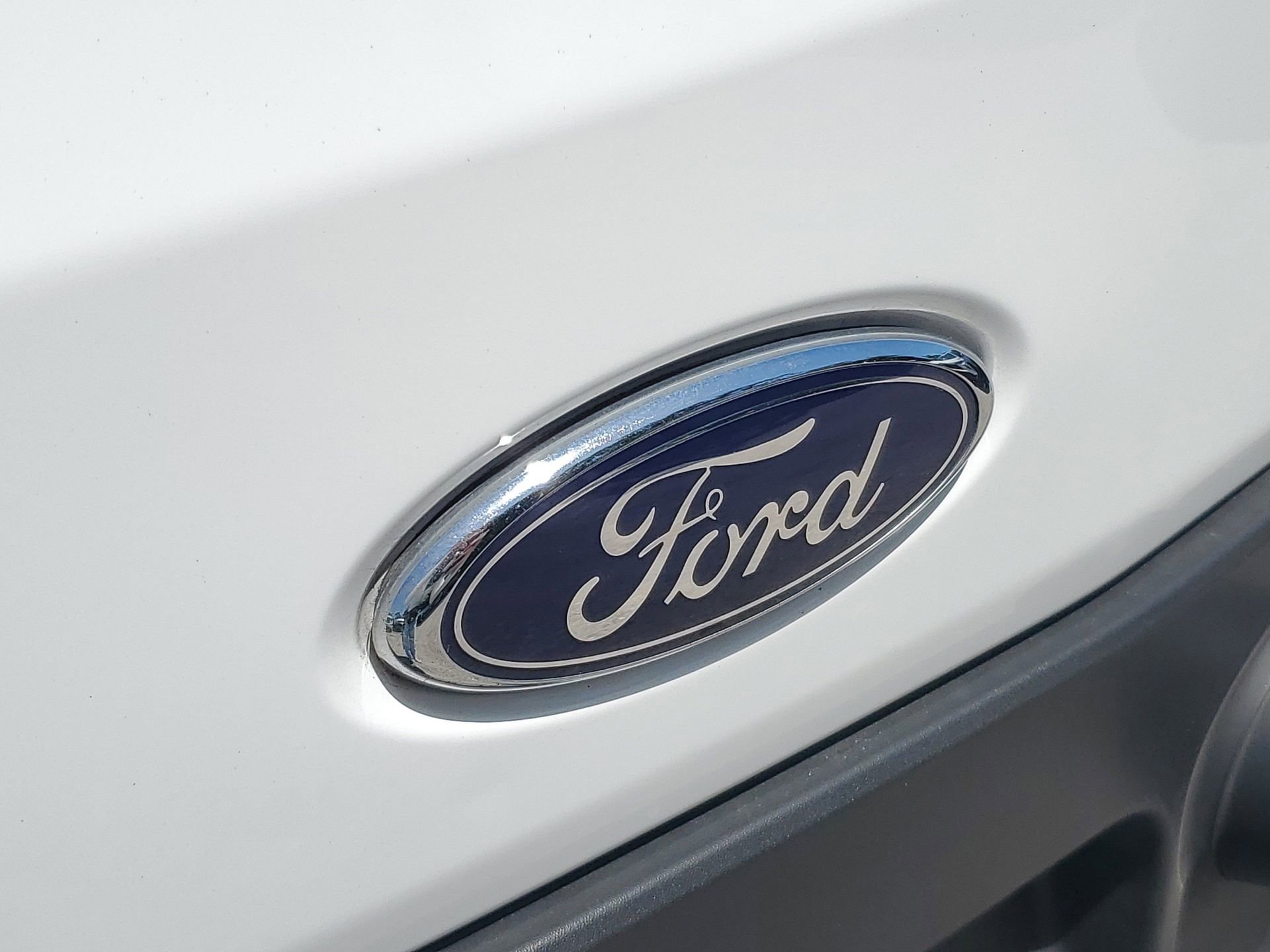Used 2024 Ford Transit 250 148 Medium Roof RWD image 6