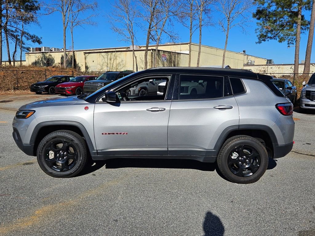 Used 2024 Jeep Compass Trailhawk image 4