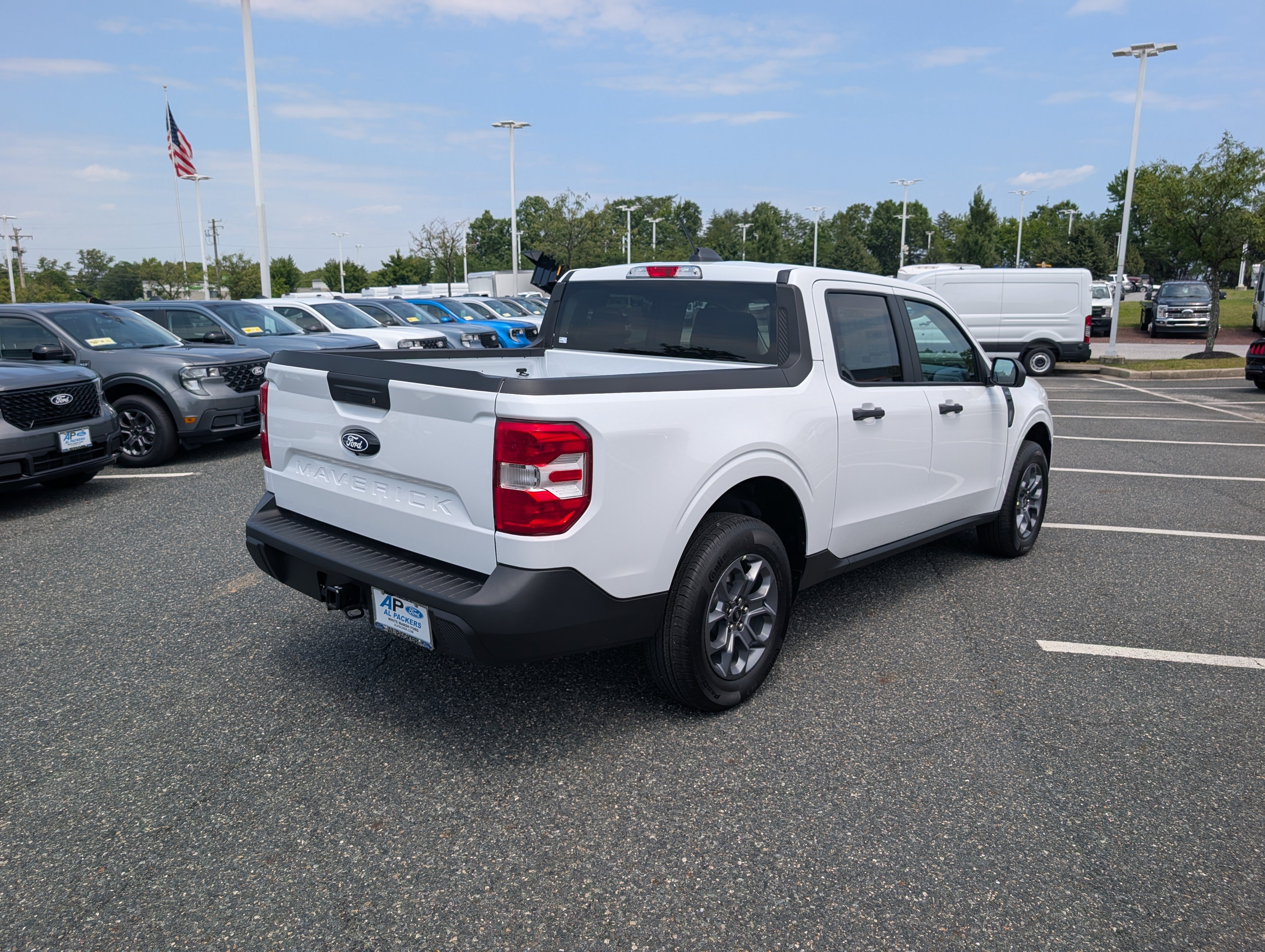 New 2026 Ford Maverick XLT w/ Equipment Group 301A AWD/4WD image 2