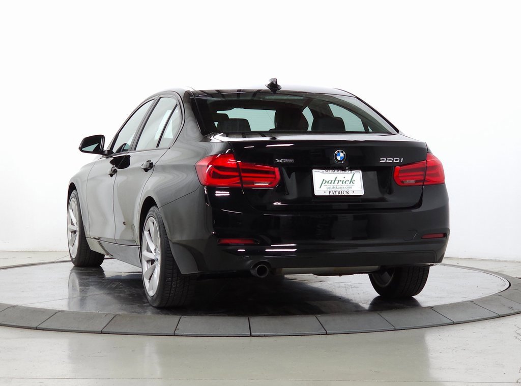 Used 2018 BMW 320i xDrive Sedan image 5