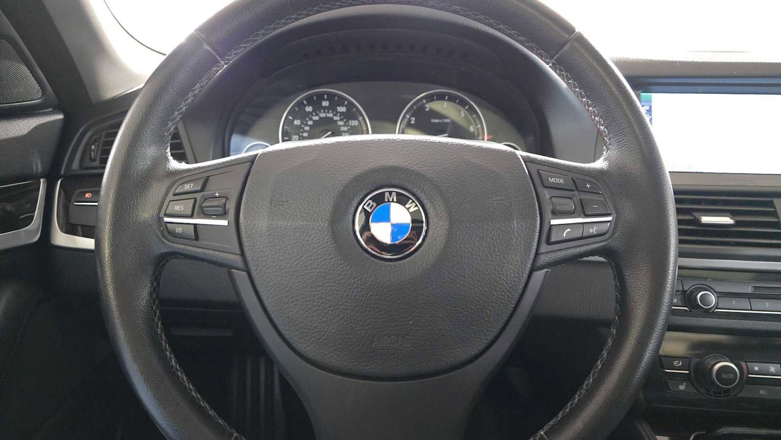 Used 2012 BMW 528i xDrive Sedan AWD/4WD image 26