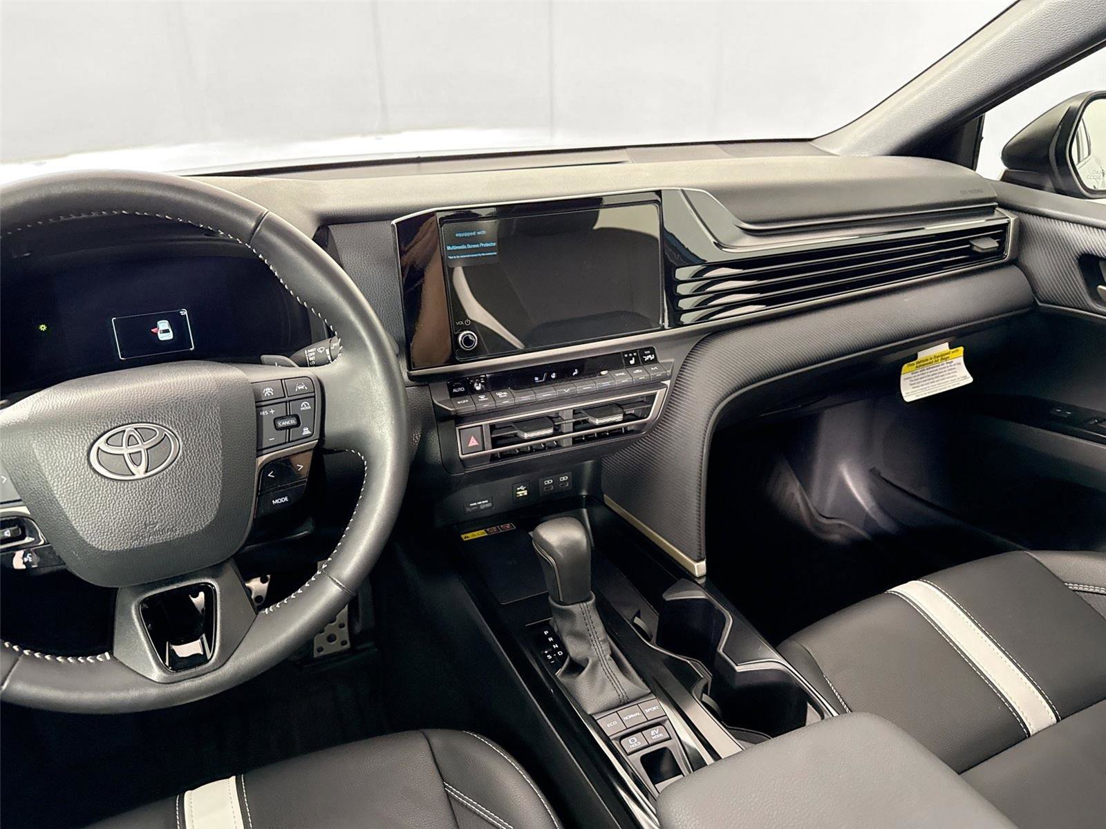 Certified 2025 Toyota Camry SE w/ Convenience Package image 34