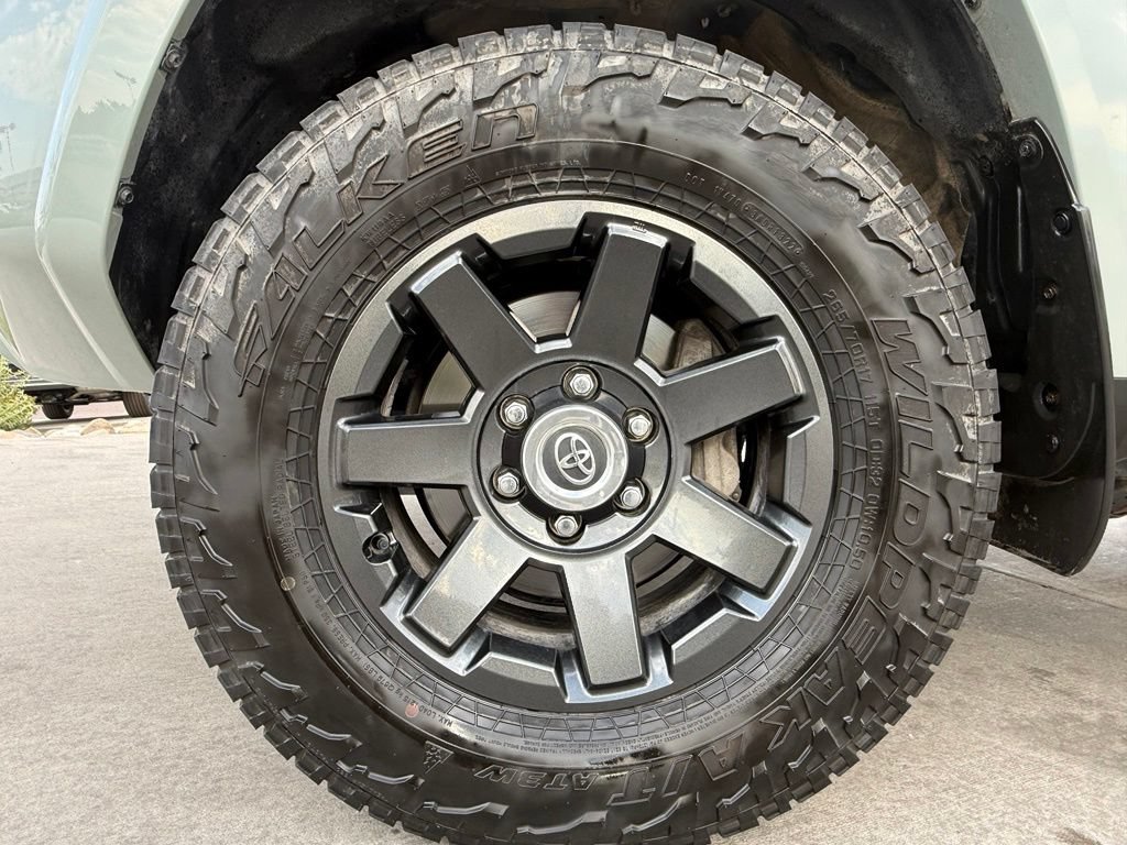 Used 2022 Toyota 4Runner Trail Special Edition AWD/4WD image 27