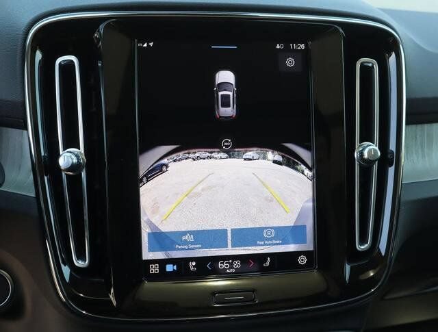 New 2024 Volvo XC40 B5 Plus w/ Climate Package AWD/4WD image 12