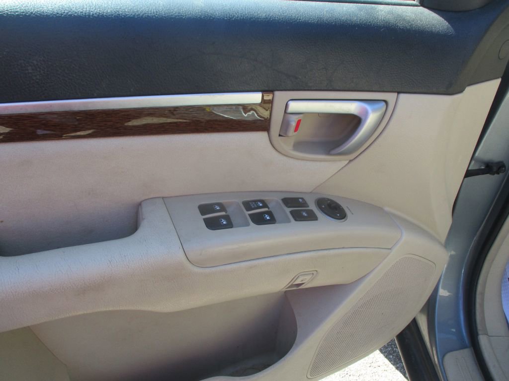 Used 2009 Hyundai Santa Fe SE w/ Premium Pkg 4 image 9