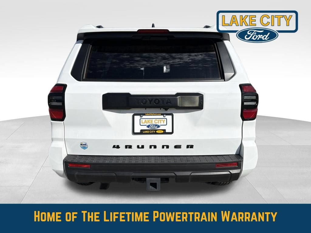 Used 2025 Toyota 4Runner SR5 AWD/4WD image 5