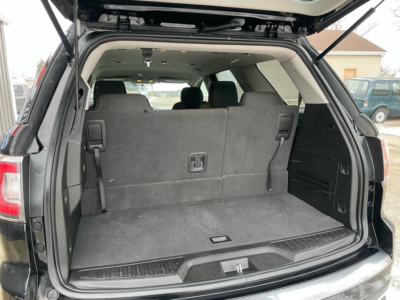 Used 2016 GMC Acadia SLE image 13