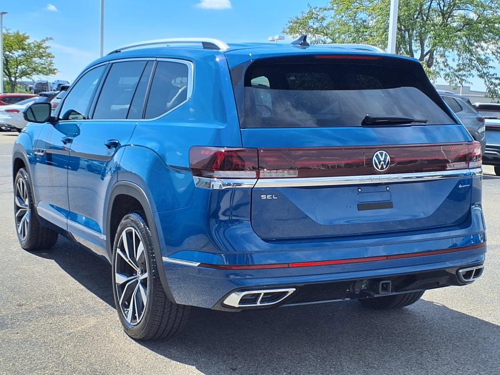 Certified 2025 Volkswagen Atlas SEL Premium R-Line image 4