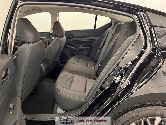 Used 2025 Nissan Altima 2.5 SV FWD image 33
