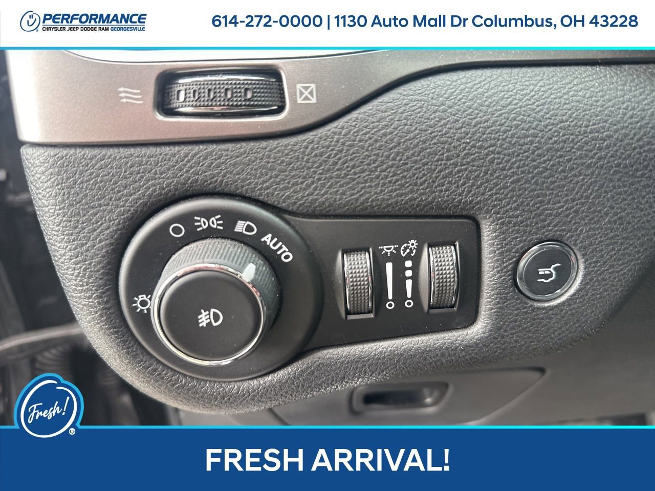 Used 2019 Jeep Cherokee Limited image 15