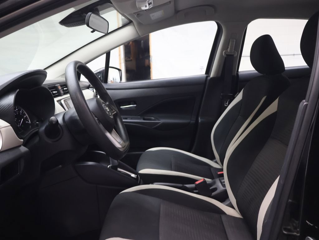 Used 2021 Nissan Versa SV image 16