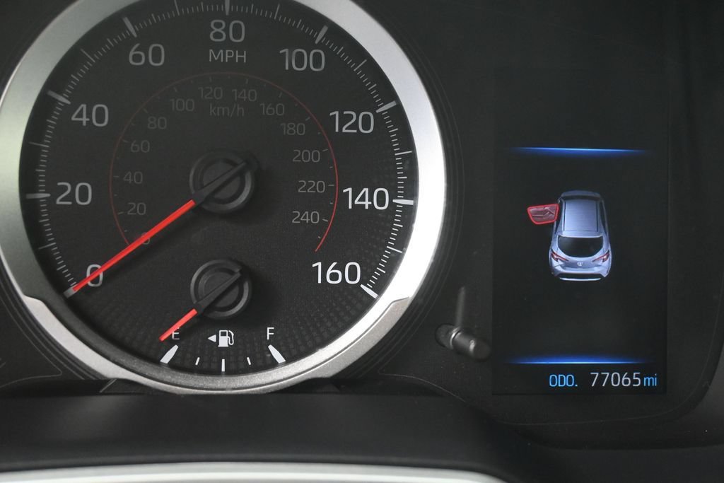 Used 2022 Toyota Corolla SE FWD image 11