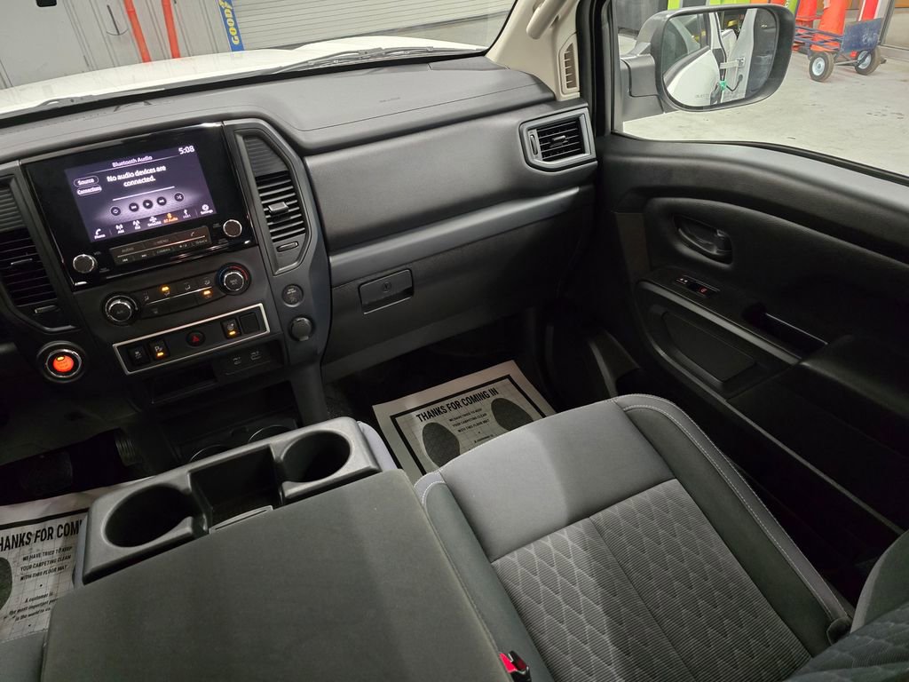 Used 2022 Nissan Titan S image 38