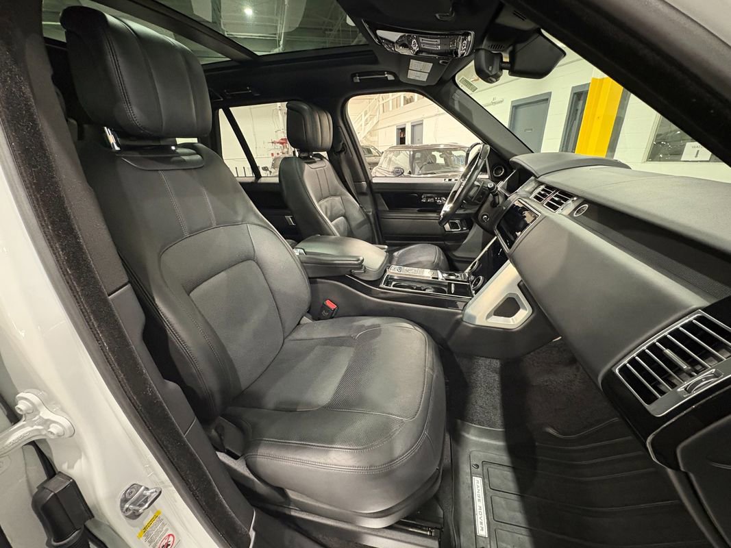 Used 2019 Land Rover Range Rover HSE image 44