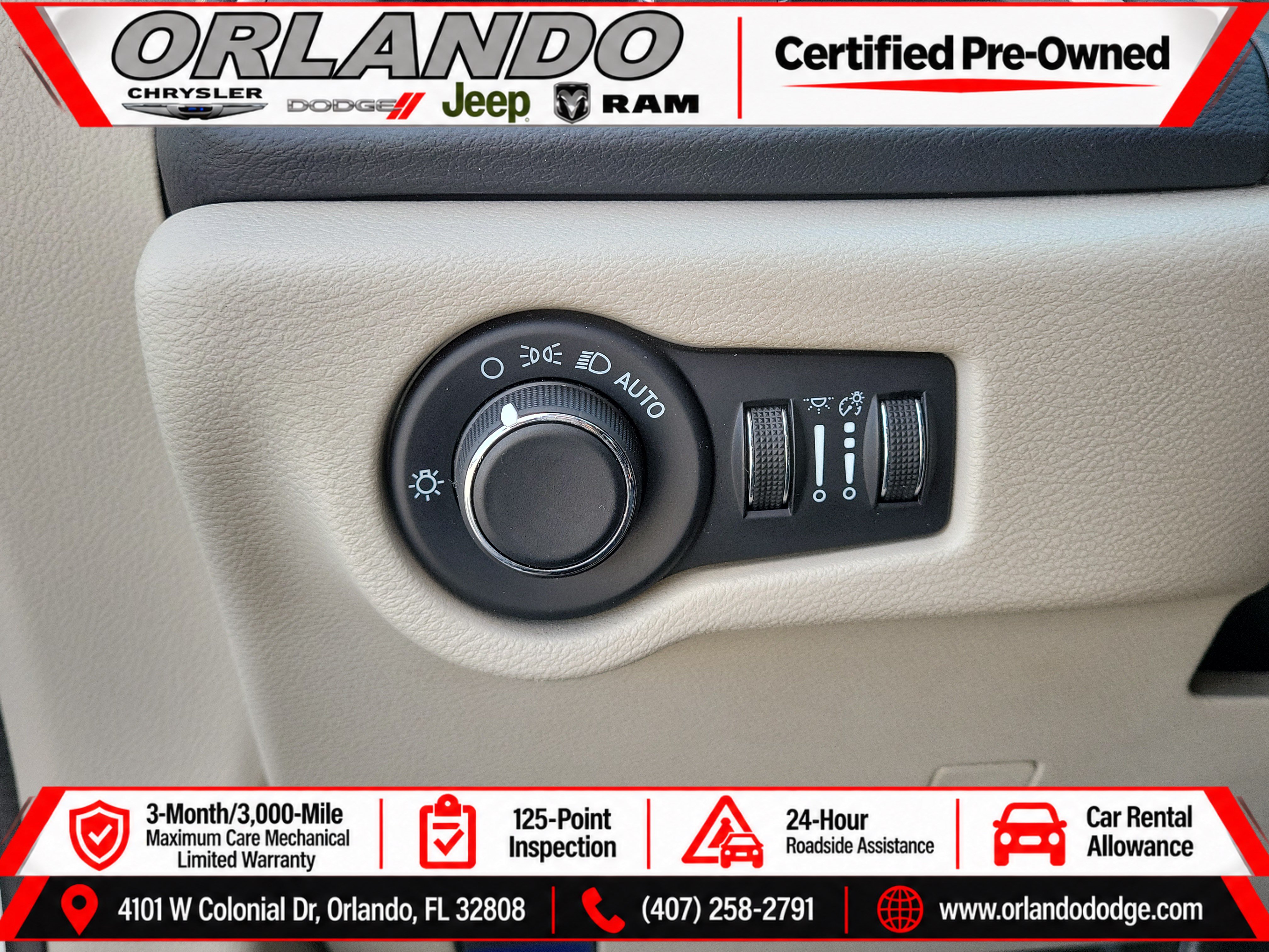 Used 2023 Chrysler Voyager LX FWD image 24