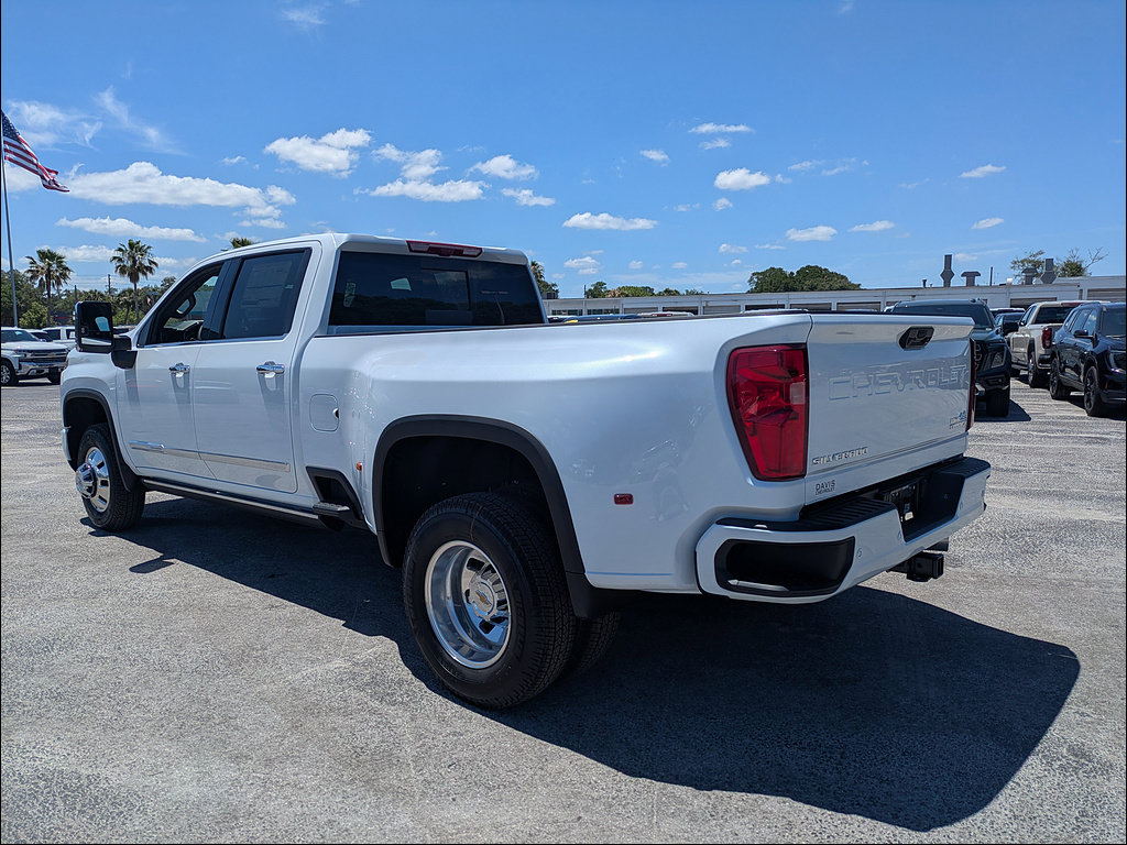 New 2026 Chevrolet Silverado 3500 High Country w/ High Country Premium Package AWD/4WD image 7