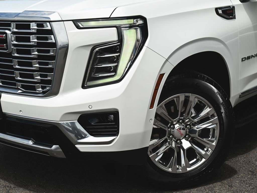 Used 2025 GMC Yukon XL Denali AWD/4WD image 41