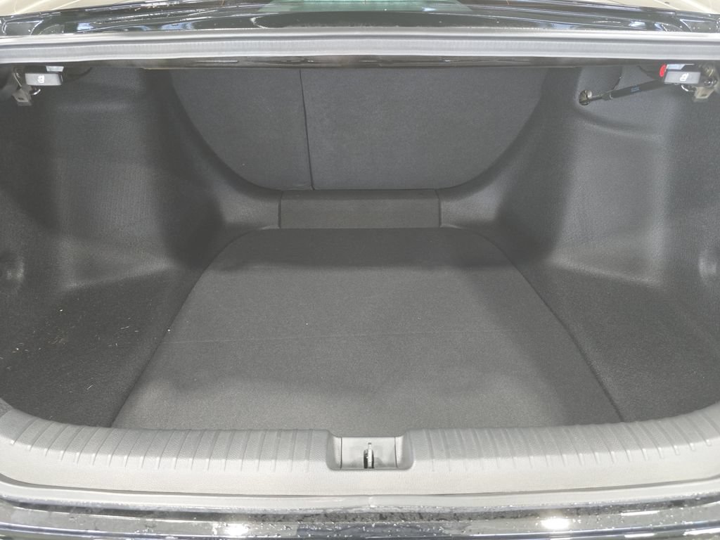 Used 2025 Honda Accord Sport image 12