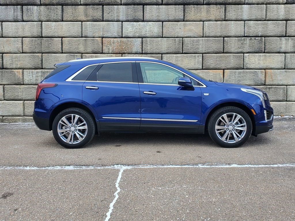 Certified 2023 Cadillac XT5 Premium Luxury w/ LPO, Floor Liner Package image 12