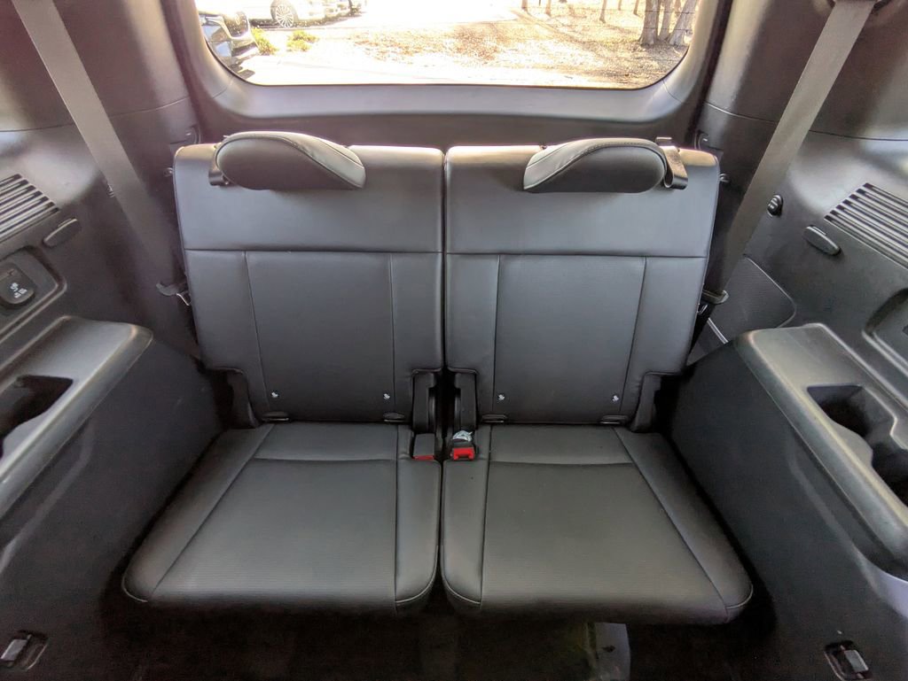 Certified 2025 Hyundai Santa Fe Limited FWD image 14
