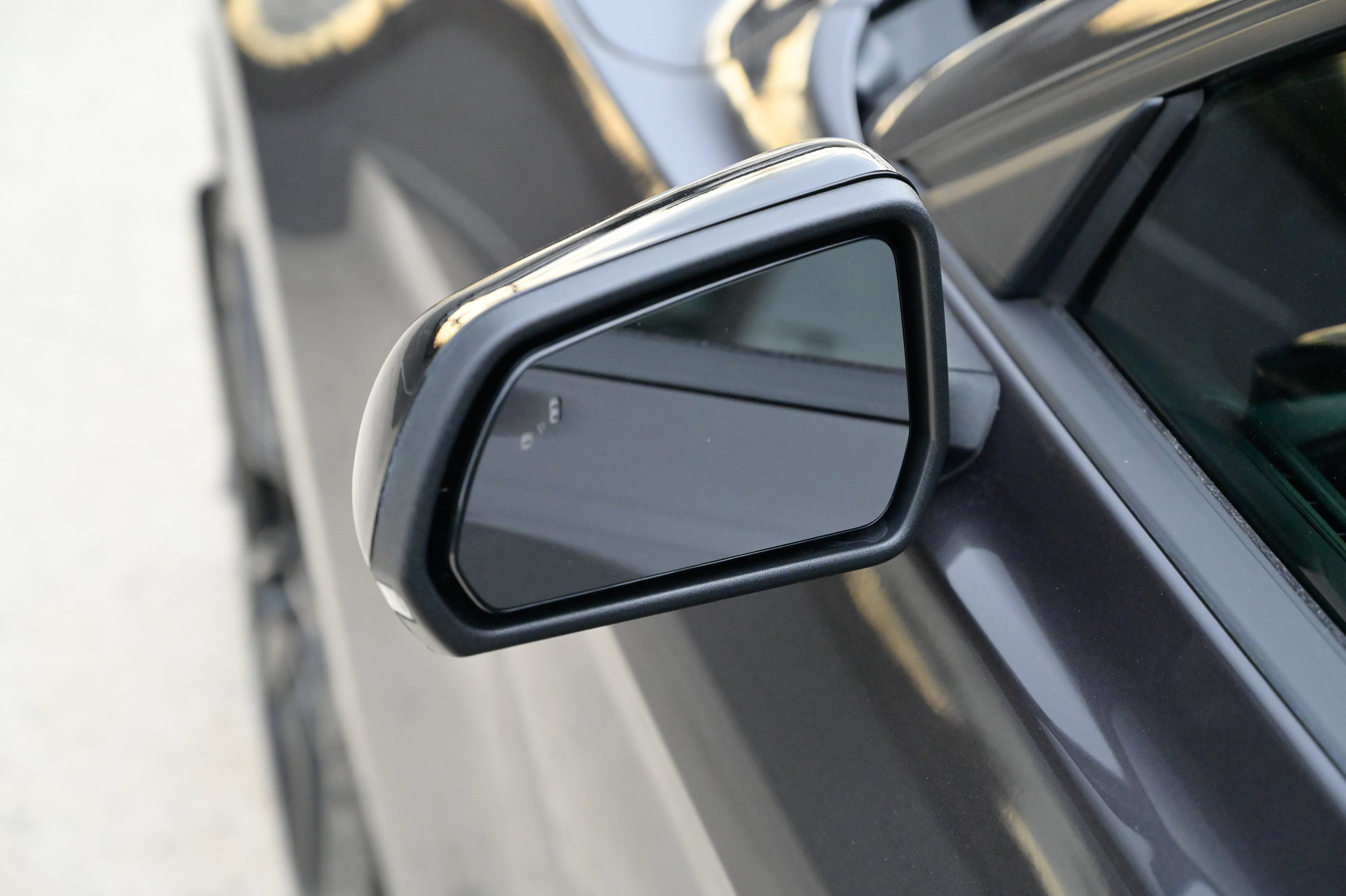 Used 2022 Ford Mustang Shelby GT500 w/ Technology Package image 14