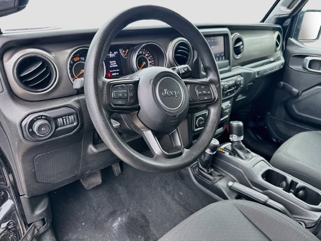 Used 2022 Jeep Wrangler Sport AWD/4WD image 10