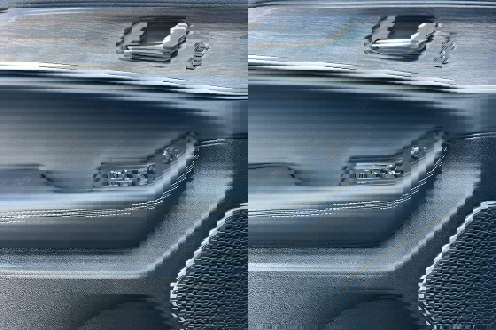 New 2026 Jeep Grand Cherokee Limited image 11