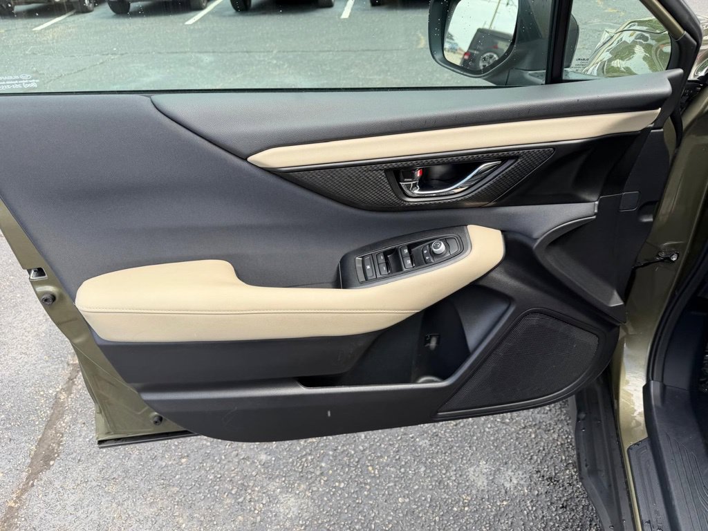 Used 2023 Subaru Outback Premium AWD/4WD image 11