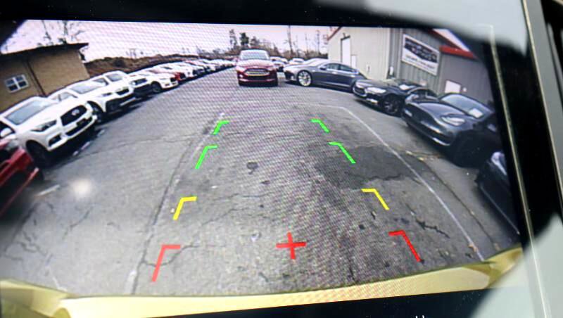 Used 2021 Subaru Crosstrek 2.5i Sport w/ Moonroof Package image 17