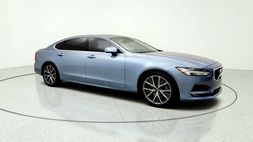Used 2019 Volvo S90 T5 Momentum FWD image 3