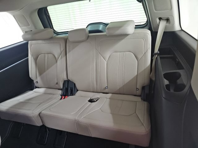 Used 2024 Ford Expedition Limited AWD/4WD image 5