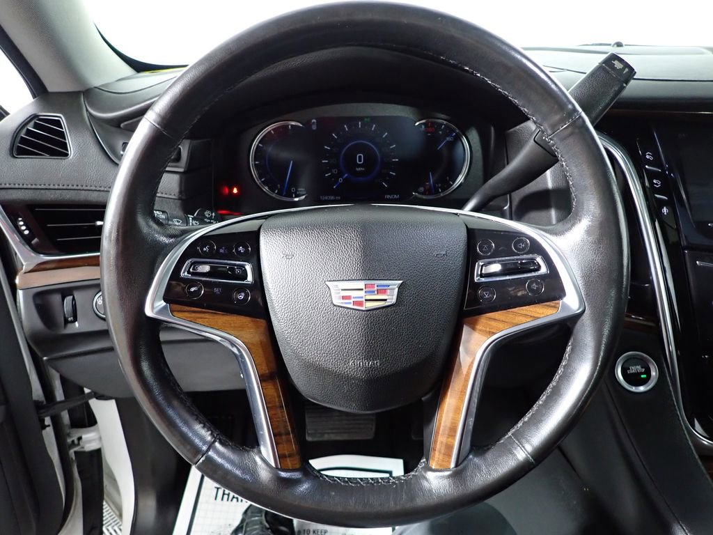 Used 2016 Cadillac Escalade Luxury image 30