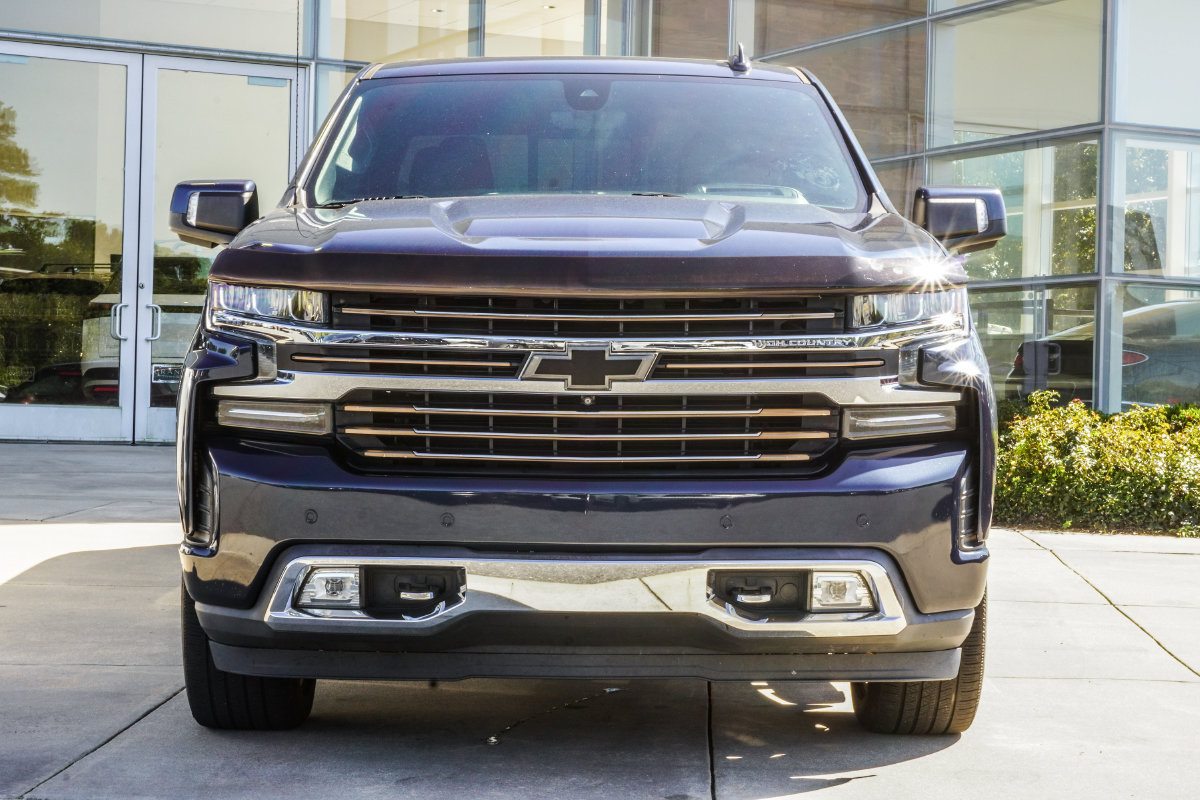 Used 2021 Chevrolet Silverado 1500 High Country w/ Technology Package AWD/4WD image 8