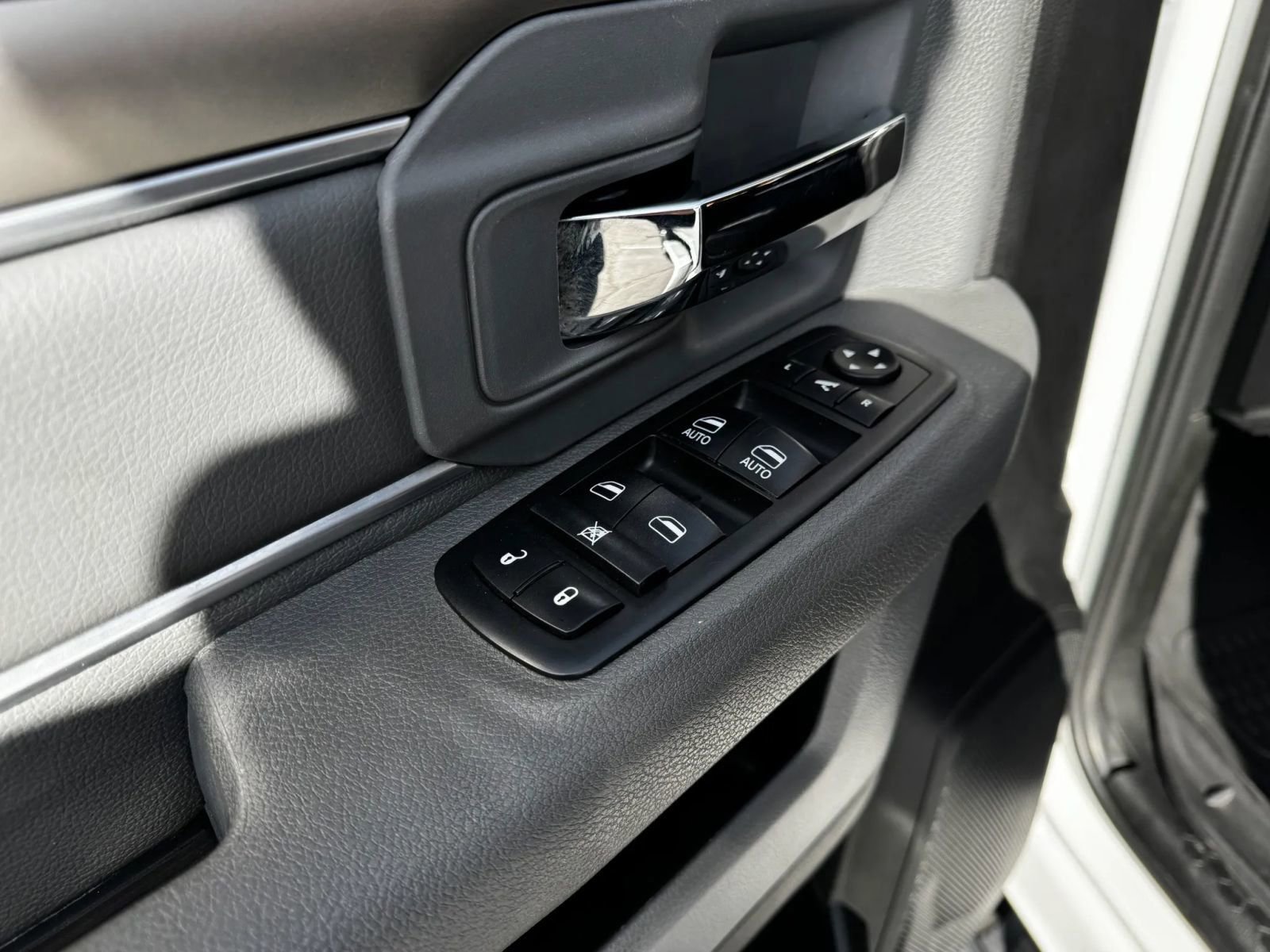 Used 2018 RAM 2500 Big Horn AWD/4WD image 12